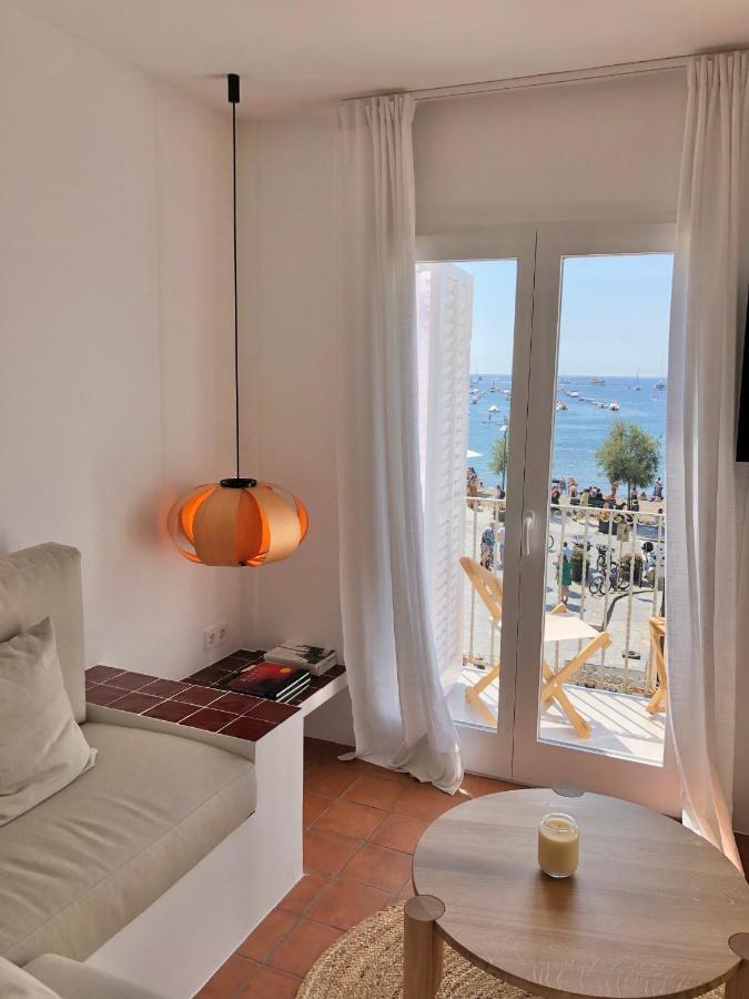 Beachfront Suite In Cadaques Center ภายนอก รูปภาพ